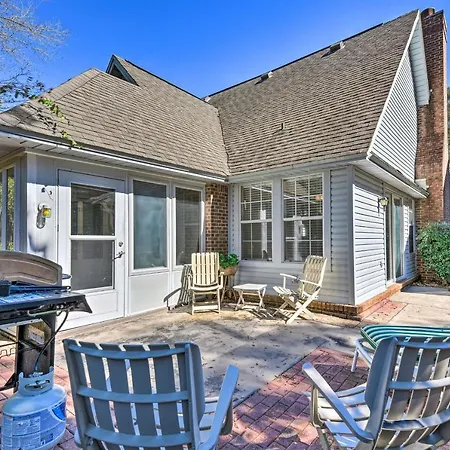 Family-Friendly Home Near Destin Beaches